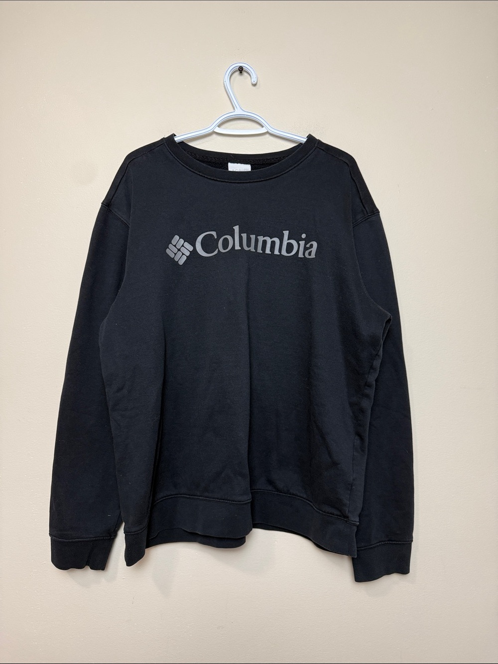 Columbia Black Crewneck Sweatshirt with Logo size XL